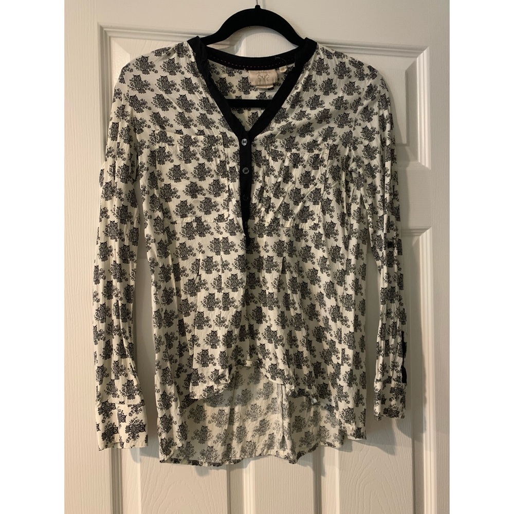 Anthropologie Owl button up top size 0